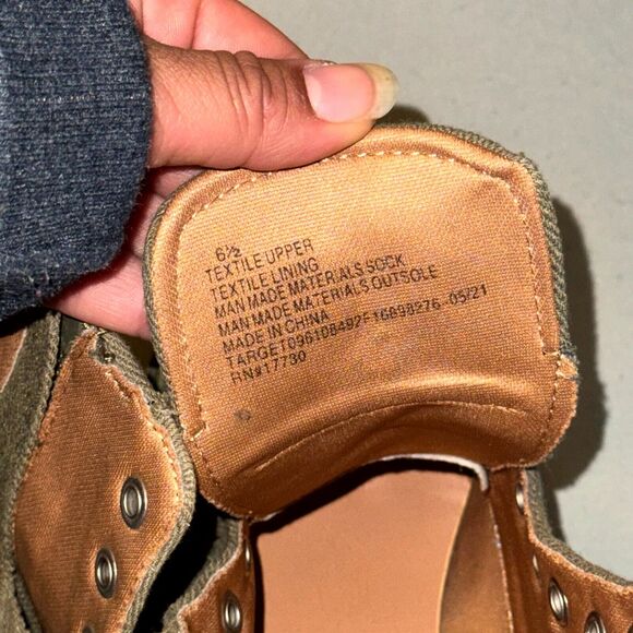 Universal Thread Teagan Women's US 6.5 Bootie Olive Lace-Up Casual Ankle Boots - Picture 7 of 7